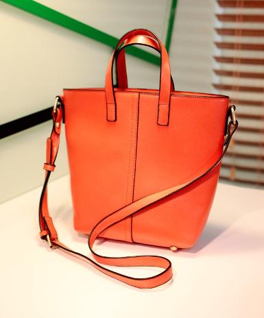  พร้อมส่ง กระเป๋าAxixi สีส้ม ทรงสูง ภายในมีกระเป๋าผ้าให้ สวยค่ะ รหัส Ax2292