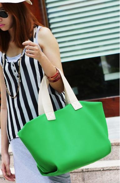  พร้อมส่ง กระเป๋าAxixi สีเขียว ผ้านิ่ม ใบใหญ่จุของได้เยอะ สวยค่ะ รหัสAX2503