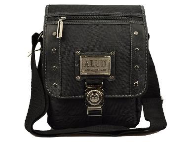 กระเป๋าผ้ากันน้ำสะพายข้างพื้นสีดำเข้ม รหัส M7