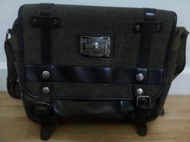 กระเป๋าสะพายข้างผ้าสนิมสุดเท่ รหัส M25