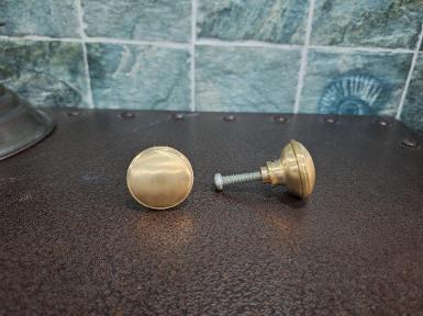 Brass Pull handle Item code N30MRW size 33 mm high 28 mm